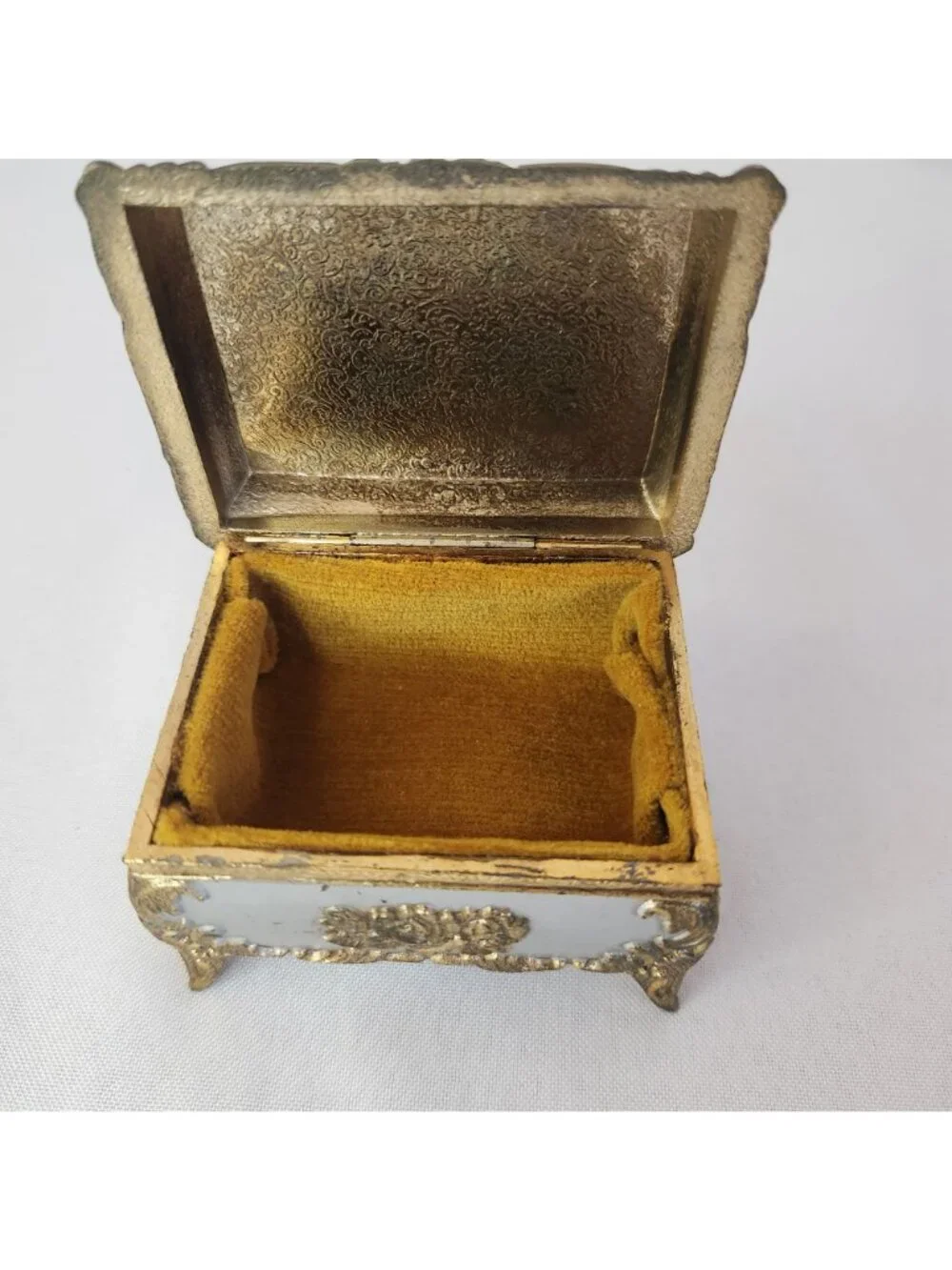 Vintage 1990 Peacock Jewelry Box Made in Japan 3 1/4